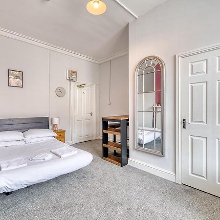 Chester Heights By Guestz Extérieur photo