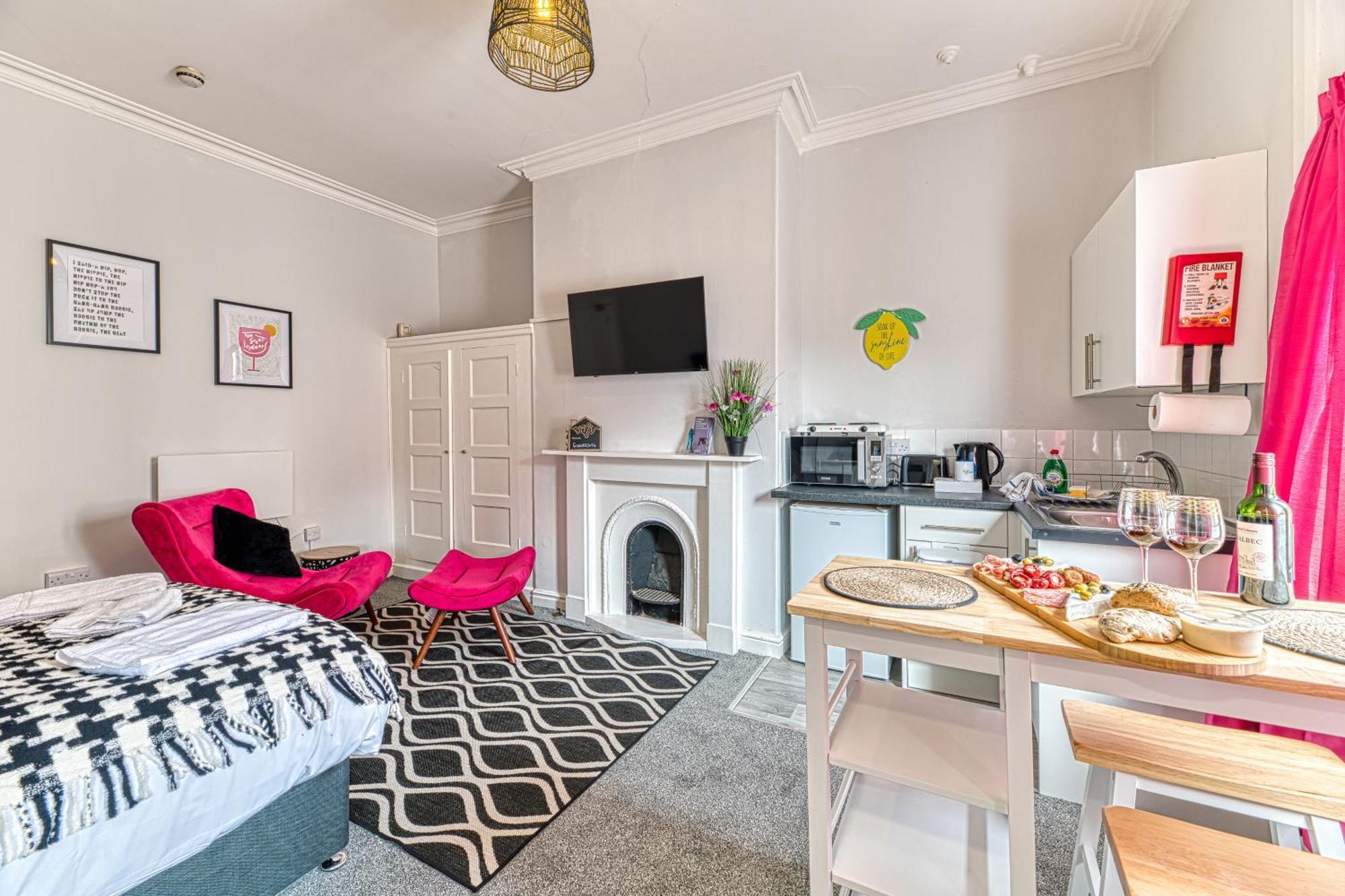 Chester Heights By Guestz Extérieur photo